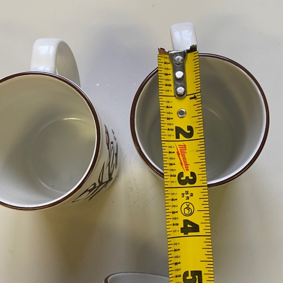 Vintage Stoneware Mug with Floral 70s Design Set - Picture 7 of 7